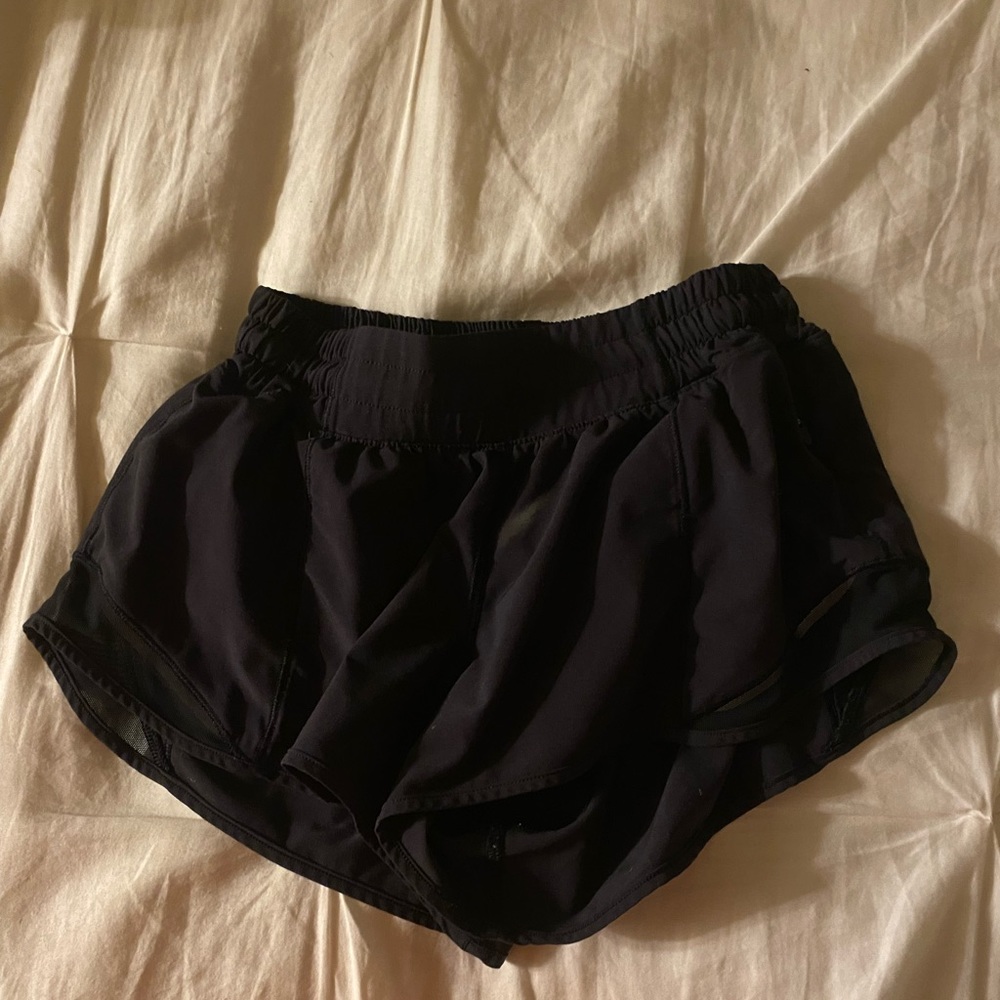 black hotty hot lululemon shorts